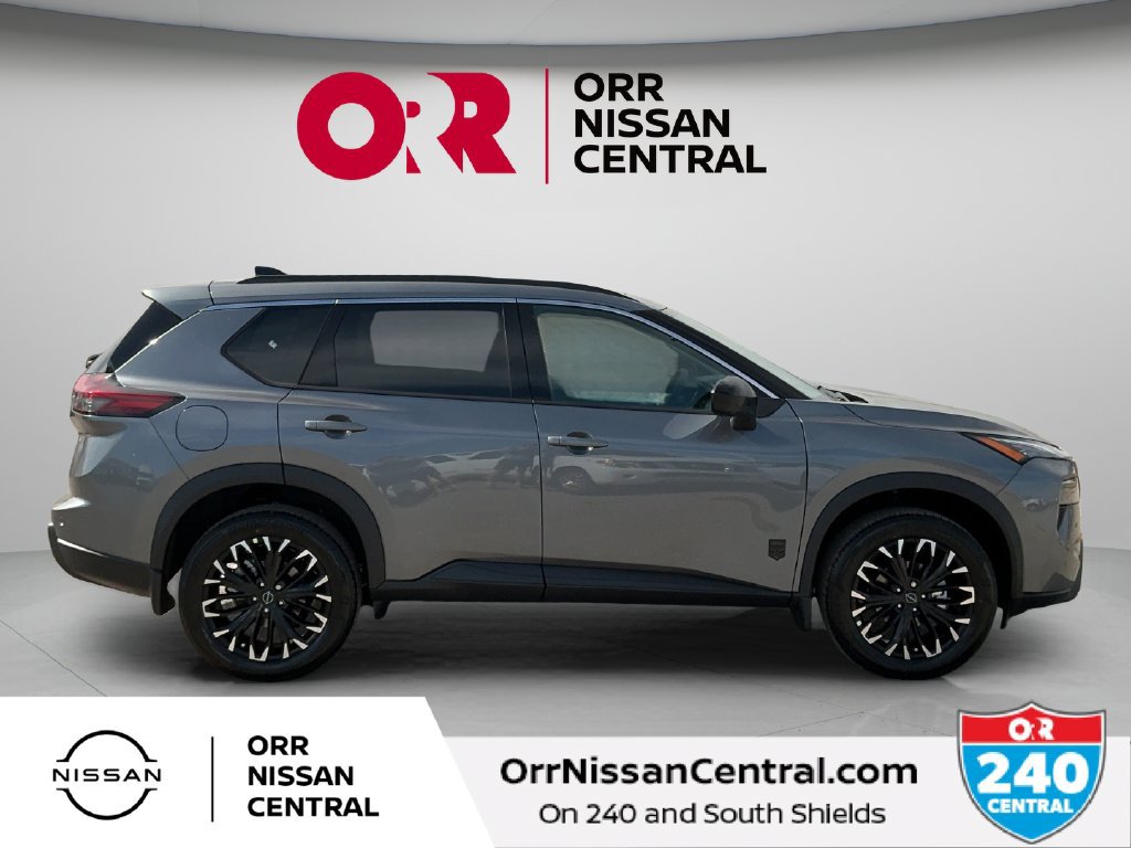 New 2027 Nissan Rogue Dark Armor FWD image 4
