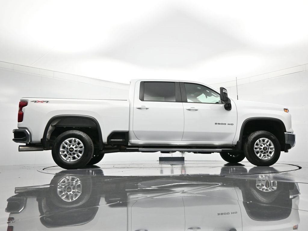Used 2024 Chevrolet Silverado 2500 LT image 40