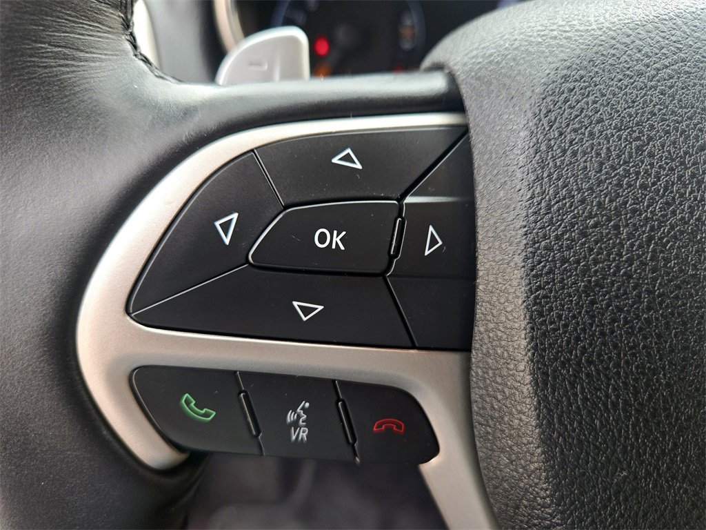 Used 2017 Jeep Grand Cherokee Limited image 15