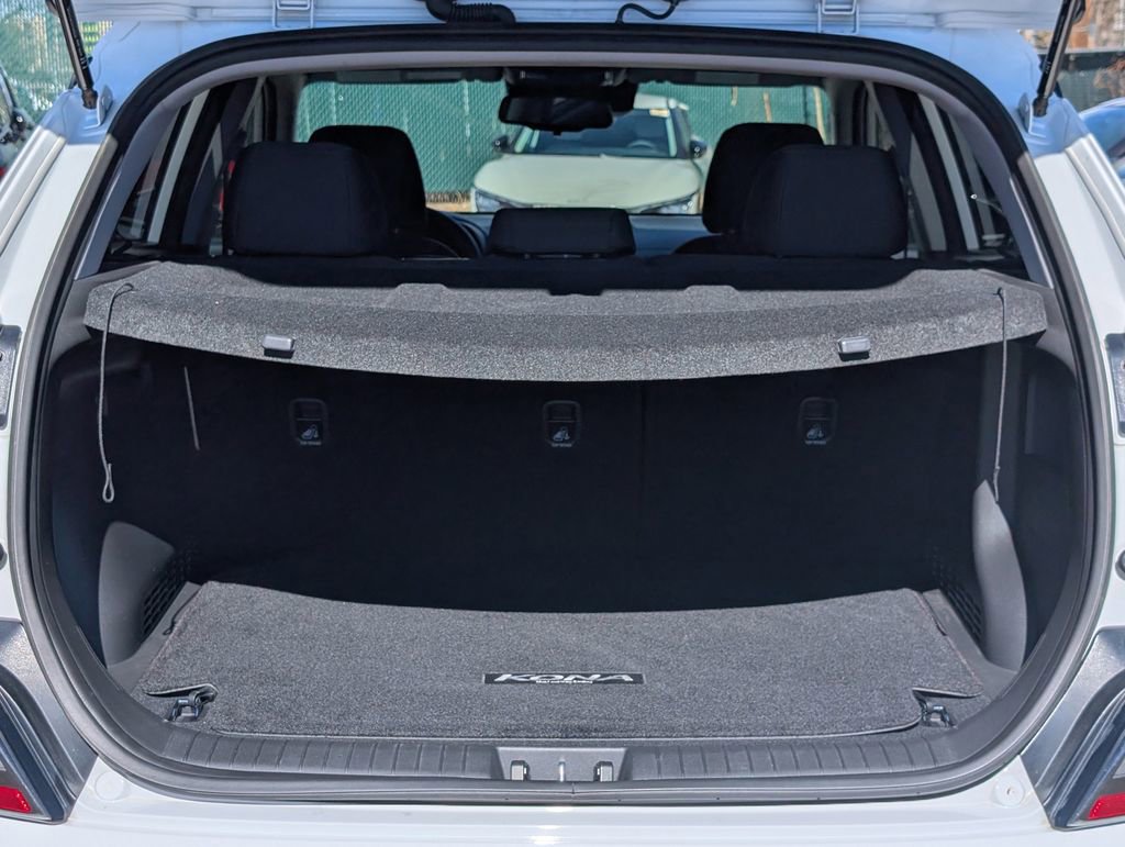 Used 2023 Hyundai Kona SE w/ Cargo Package image 20