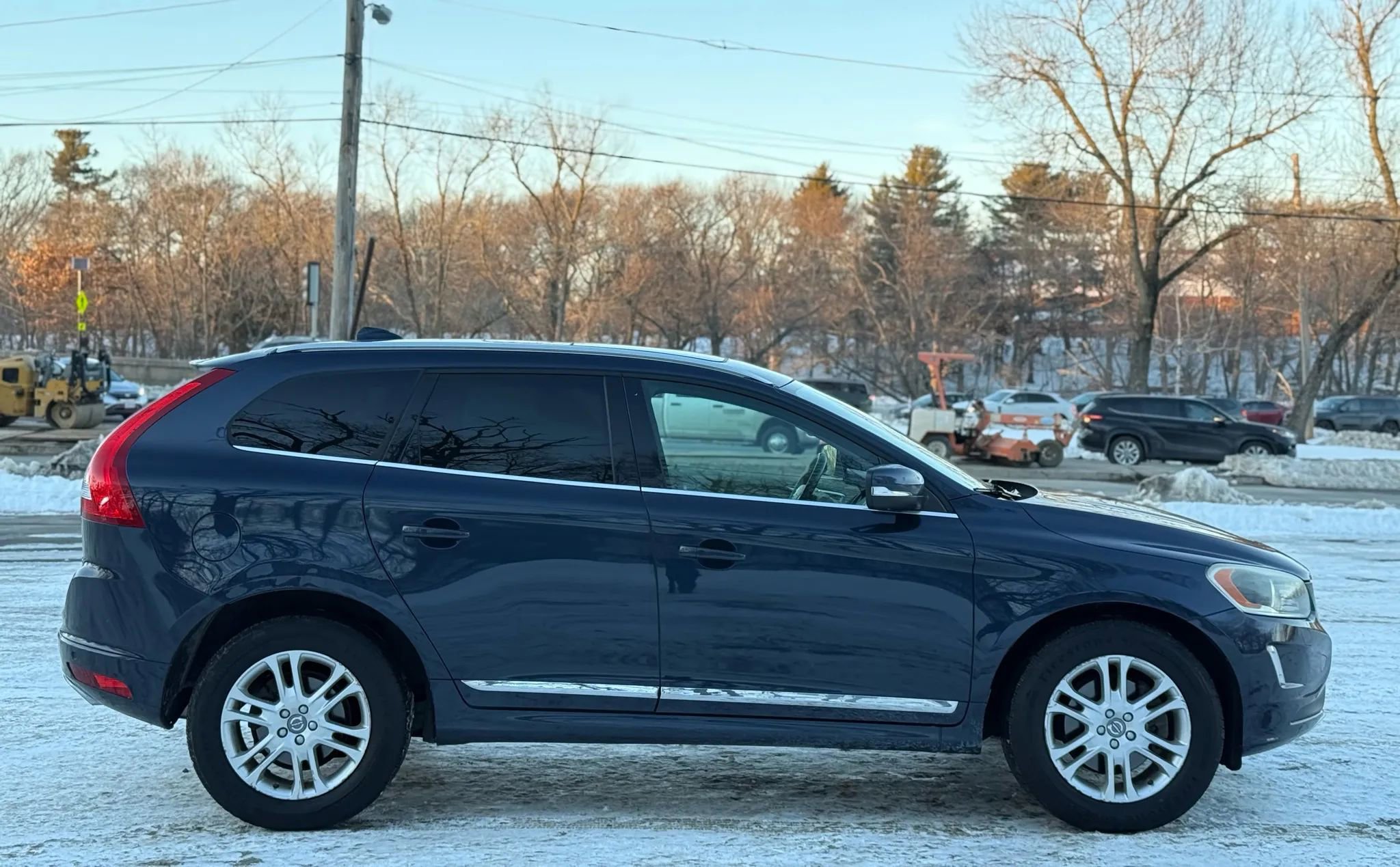 Used 2015 Volvo XC60 T5 Platinum FWD image 6