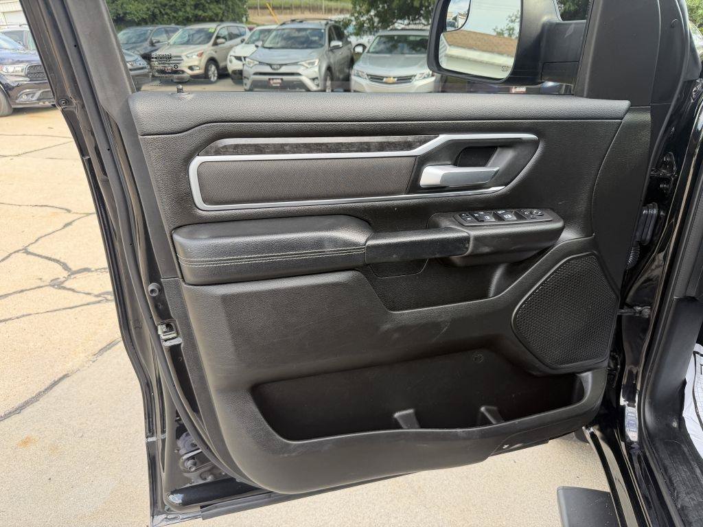 Used 2023 RAM 1500 Big Horn AWD/4WD image 9