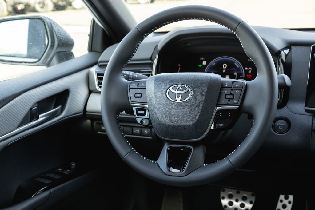 Used 2026 Toyota Camry SE w/ Convenience Package FWD image 27