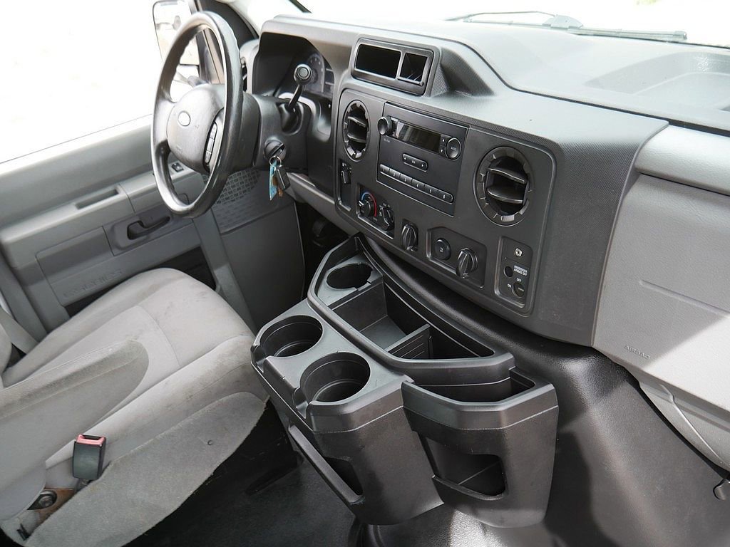 Used 2013 Ford E-250 and Econoline 250 RWD image 35