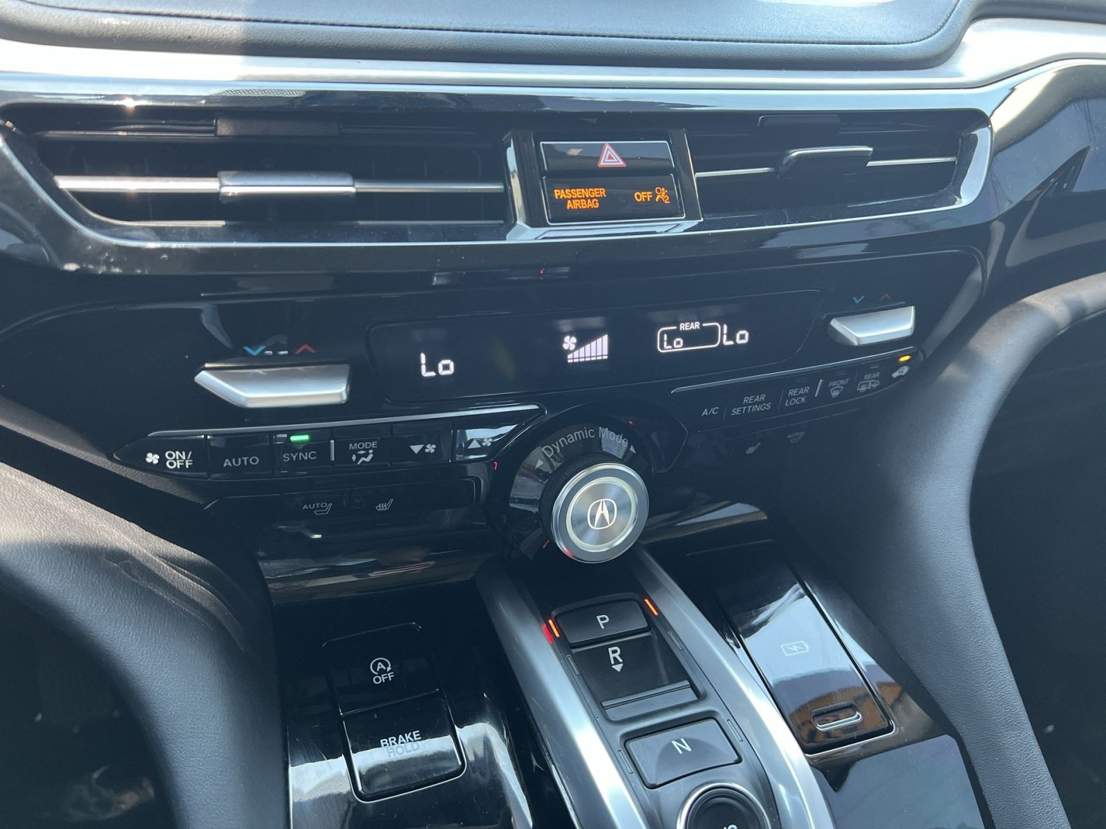 Used 2024 Acura MDX SH-AWD w/ Technology Package image 22