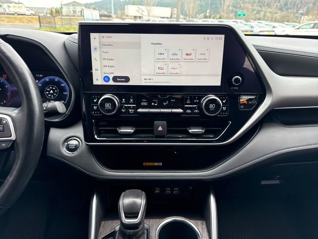 Used 2023 Toyota Highlander Platinum image 26