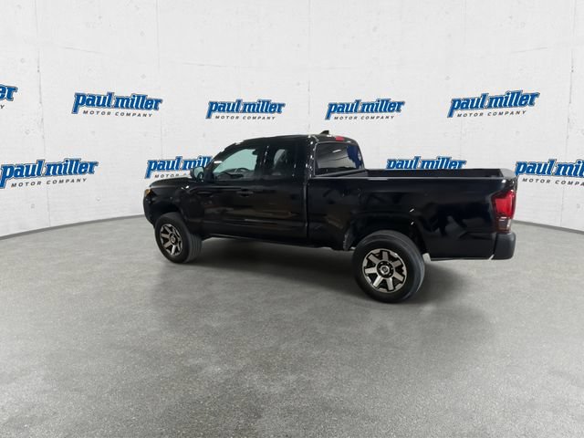 Used 2021 Toyota Tacoma SR AWD/4WD image 7
