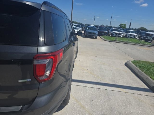 Used 2018 Ford Explorer Sport w/ Equipment Group 401A AWD/4WD image 18