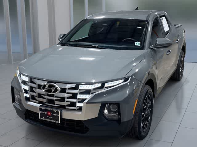 Used 2023 Hyundai Santa Cruz SE AWD/4WD image 1