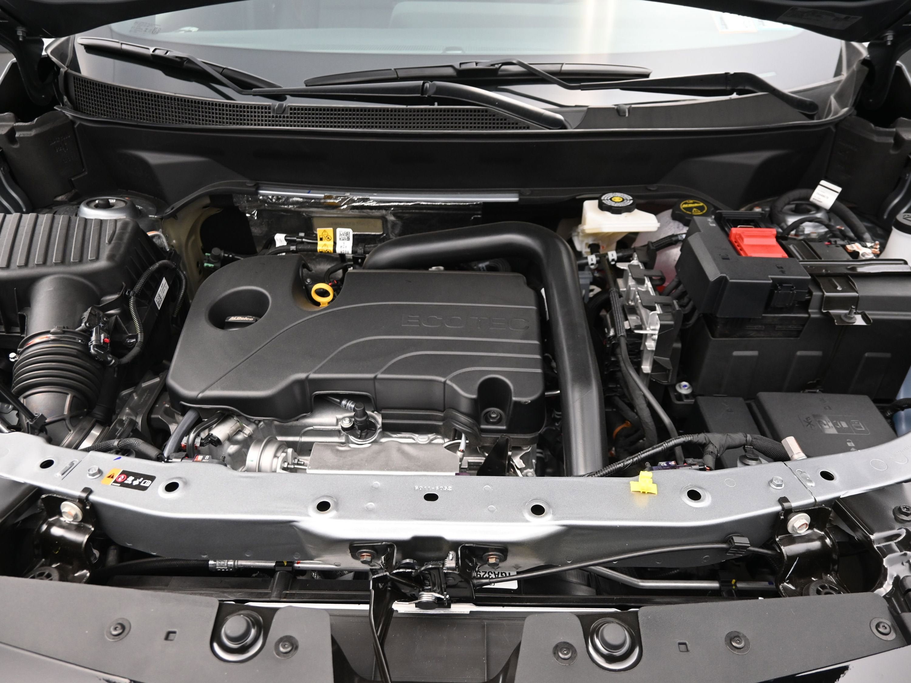 New 2026 Chevrolet Equinox RS w/ Safety and Technology Package AWD/4WD image 39