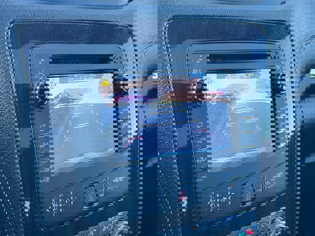 Used 2017 Chevrolet Traverse Premier image 33