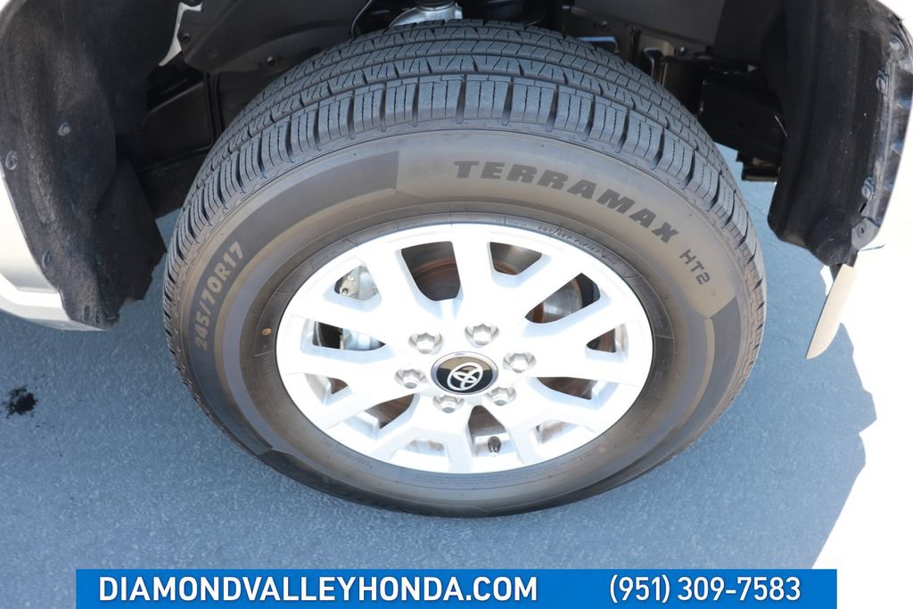 Used 2024 Toyota Tacoma SR5 AWD/4WD image 30