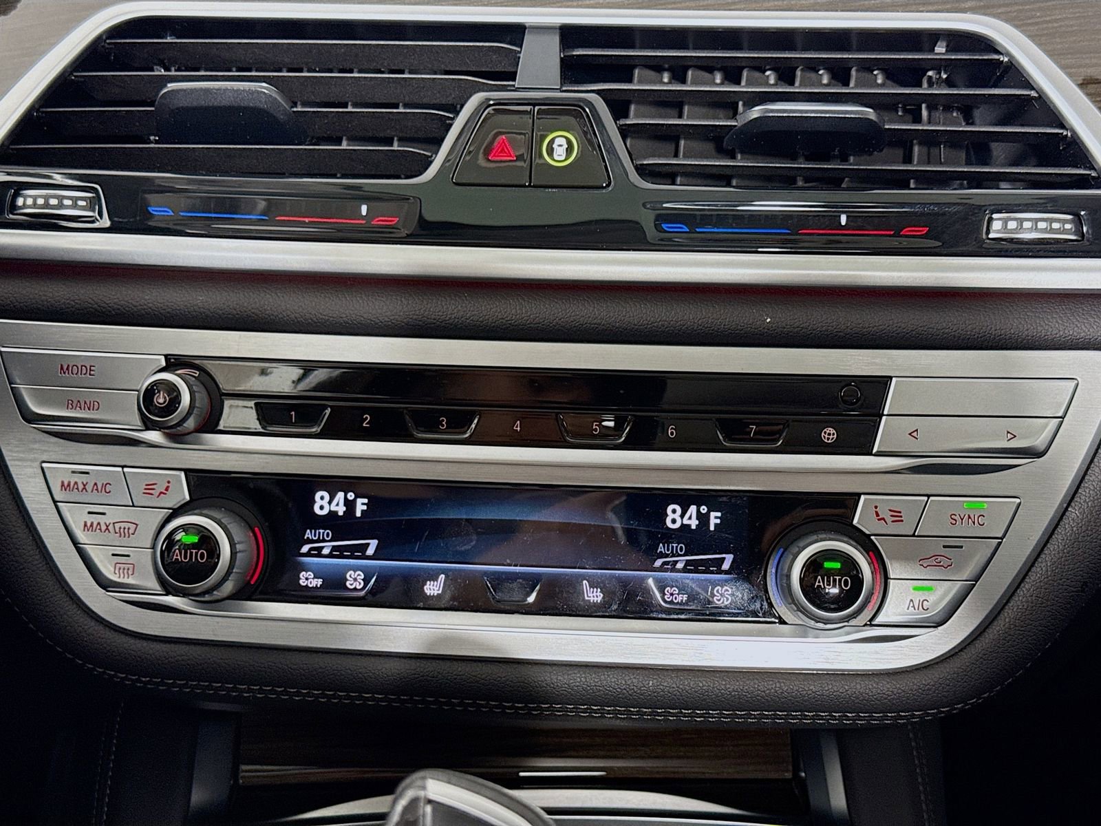 Certified 2022 BMW 750i xDrive image 16