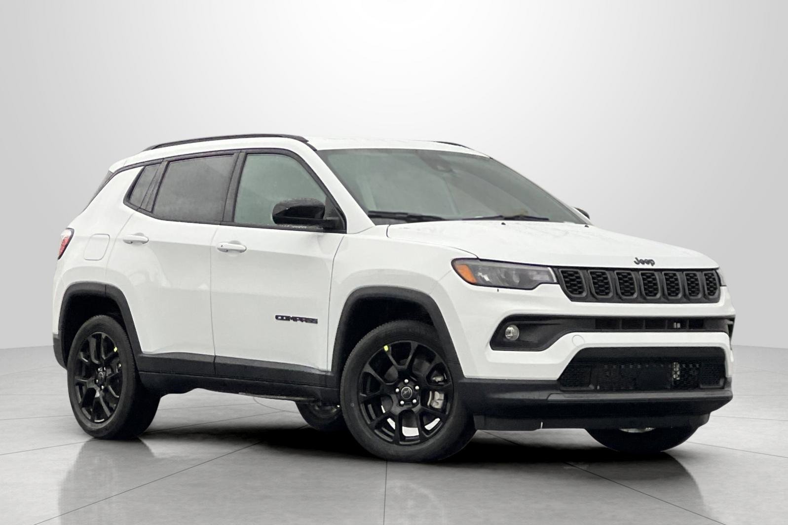 New 2026 Jeep Compass Latitude image 2