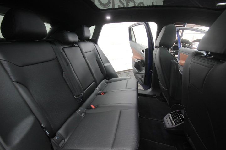 Used 2021 Volkswagen ID.4 Pro S image 17