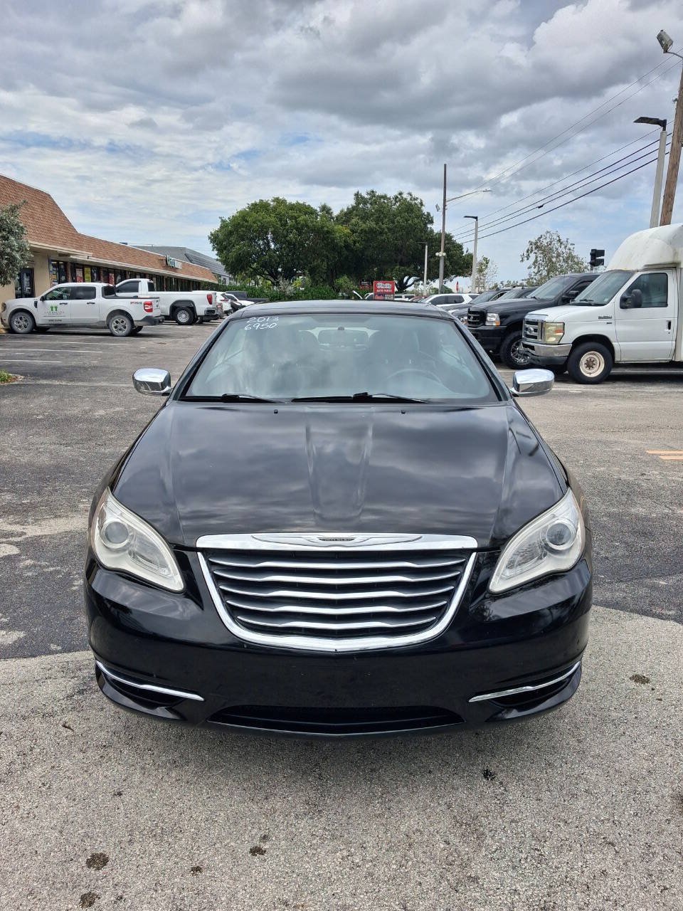 Used 2013 Chrysler 200 Limited FWD image 3