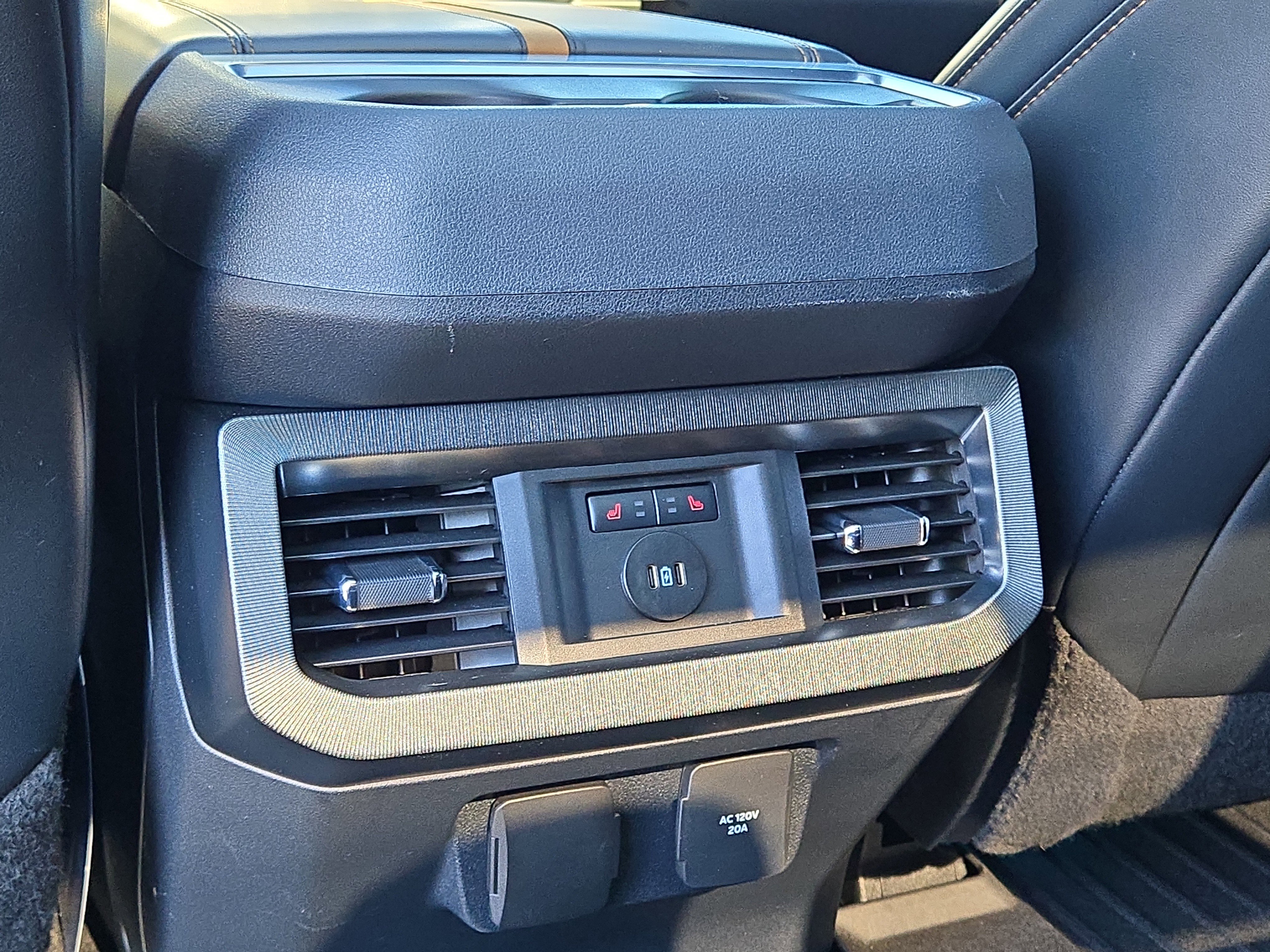 Used 2023 Ford F450 Platinum w/ FX4 Off-Road Package image 22