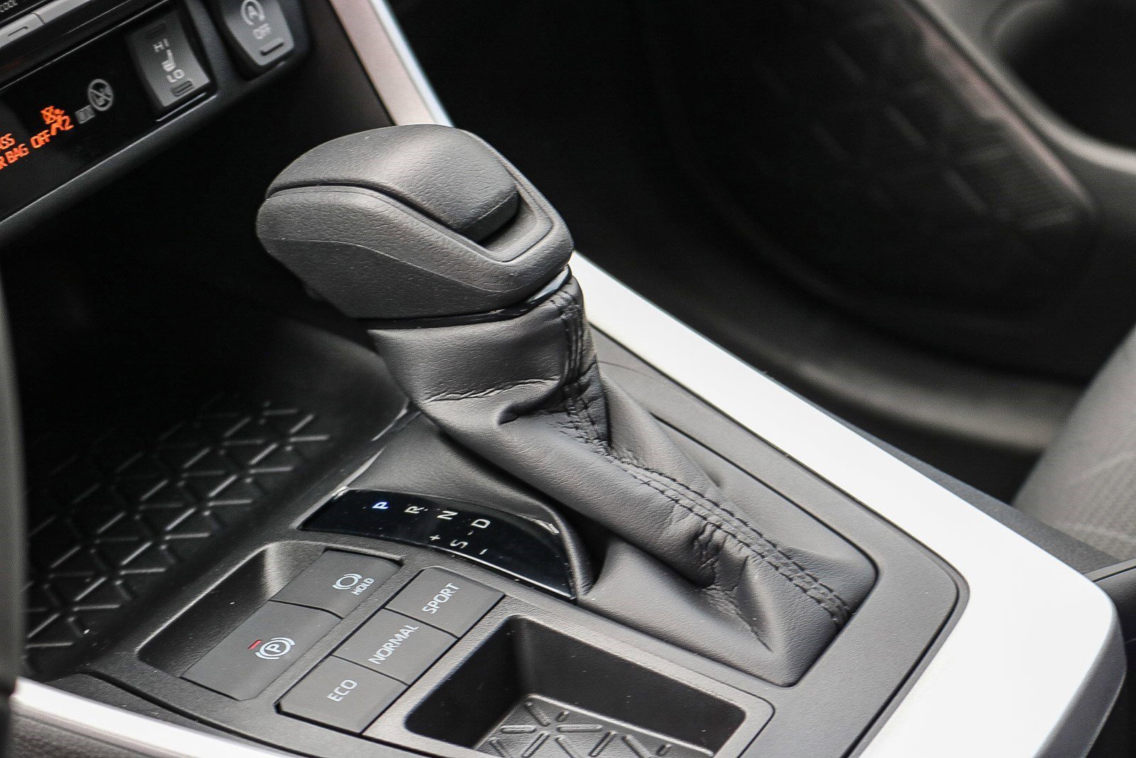 New 2025 Toyota RAV4 XLE image 21