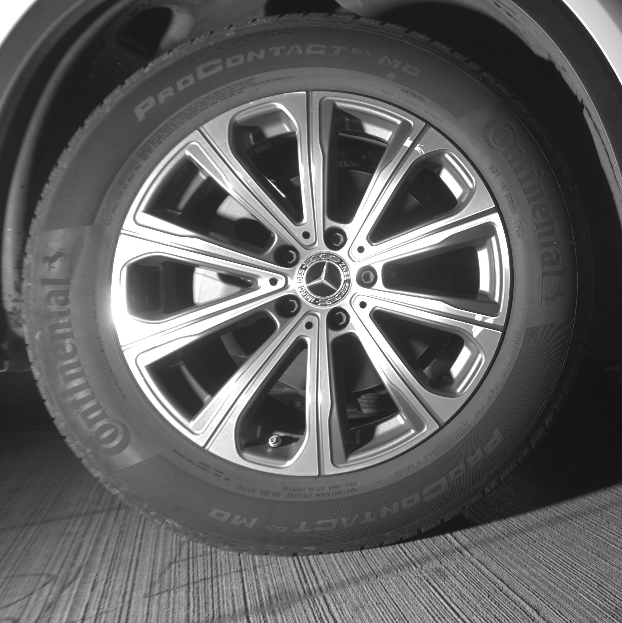 Used 2024 Mercedes-Benz GLC 300 4MATIC image 13