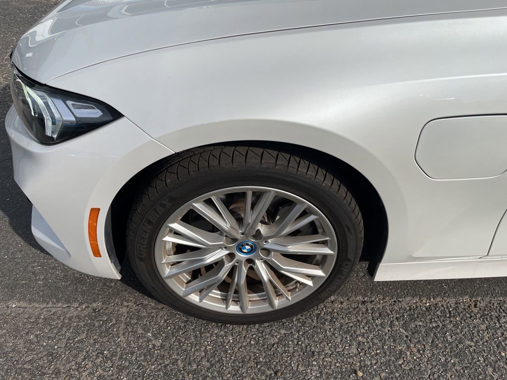 Used 2024 BMW 330e xDrive image 43