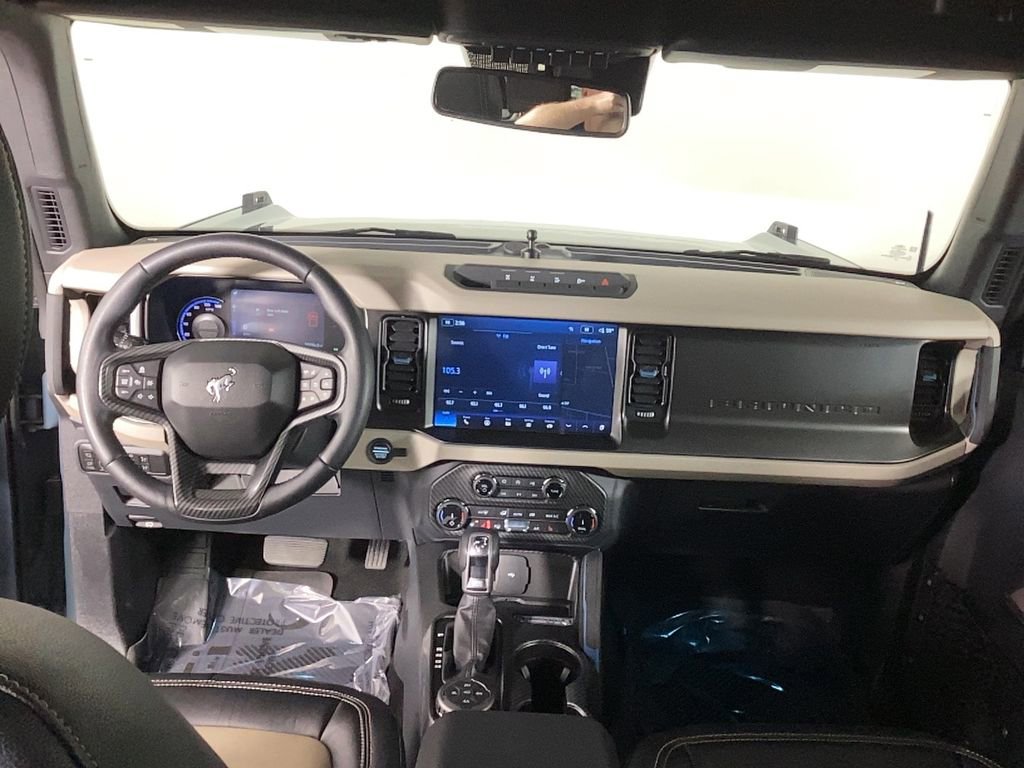 Used 2022 Ford Bronco Wildtrak image 17