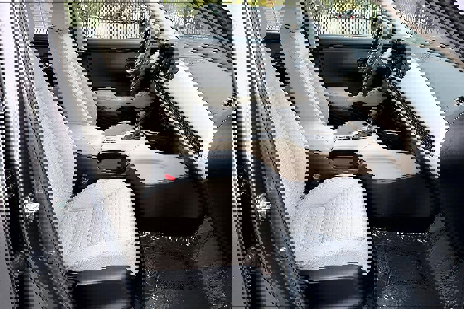 Used 2023 Honda HR-V LX image 8