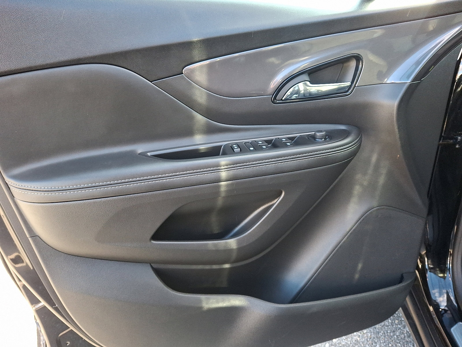 Certified 2022 Buick Encore Preferred image 12