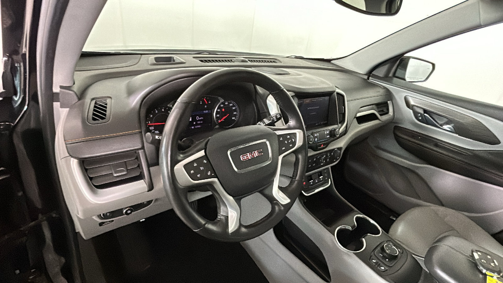 Used 2020 GMC Terrain SLT w/ Preferred Package AWD/4WD image 17