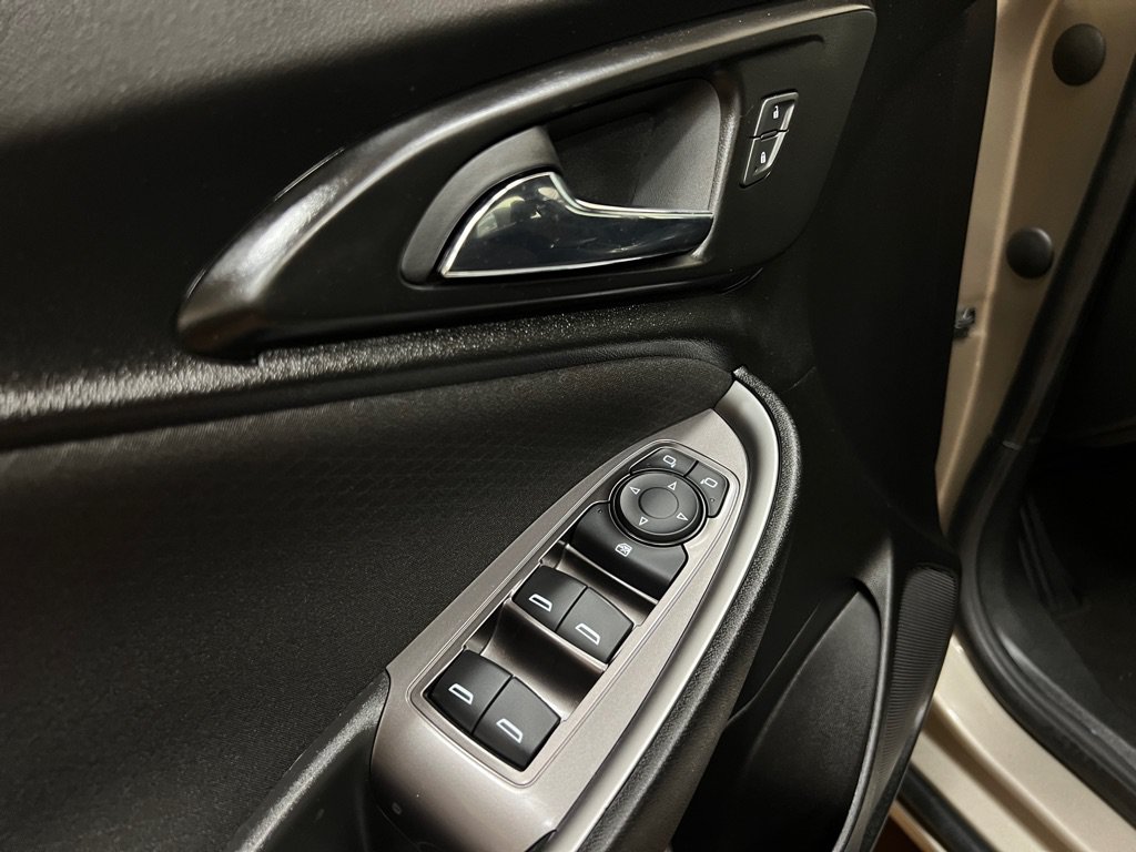 Used 2022 Chevrolet Malibu RS FWD image 31