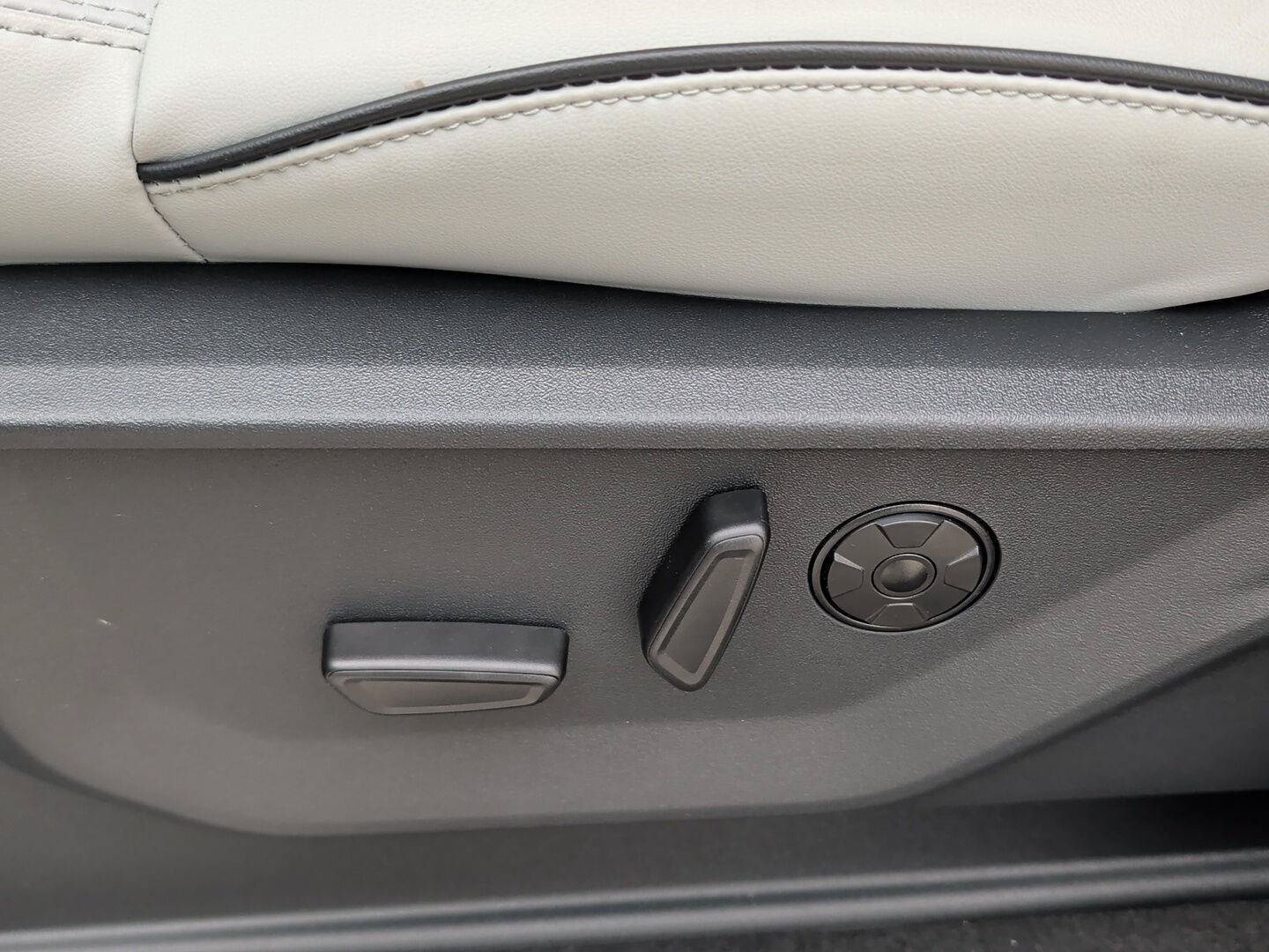 New 2026 Ford Expedition Max Platinum AWD/4WD image 13