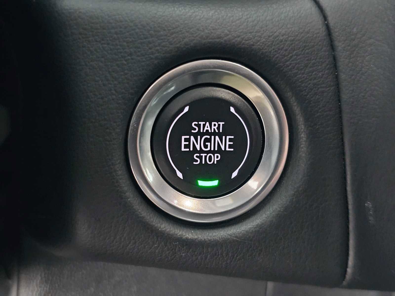 Used 2024 Chevrolet Suburban RST w/ Luxury Package image 31