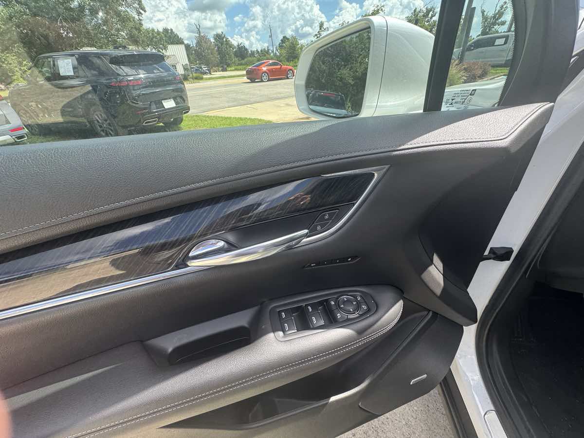 Used 2020 Cadillac XT6 Premium Luxury FWD image 14