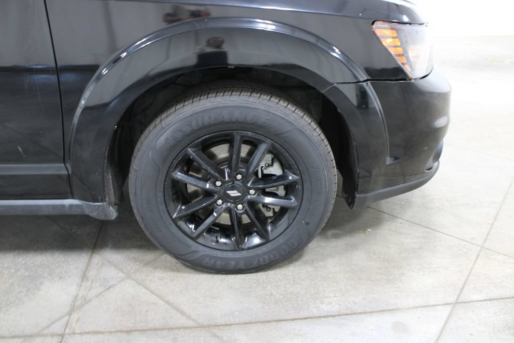 Used 2019 Dodge Journey SE w/ Connectivity Group FWD image 36