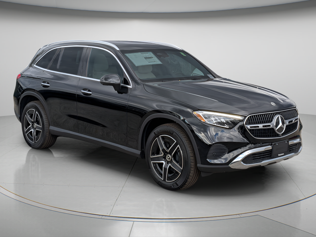 New 2027 Mercedes-Benz GLC 300 image 2
