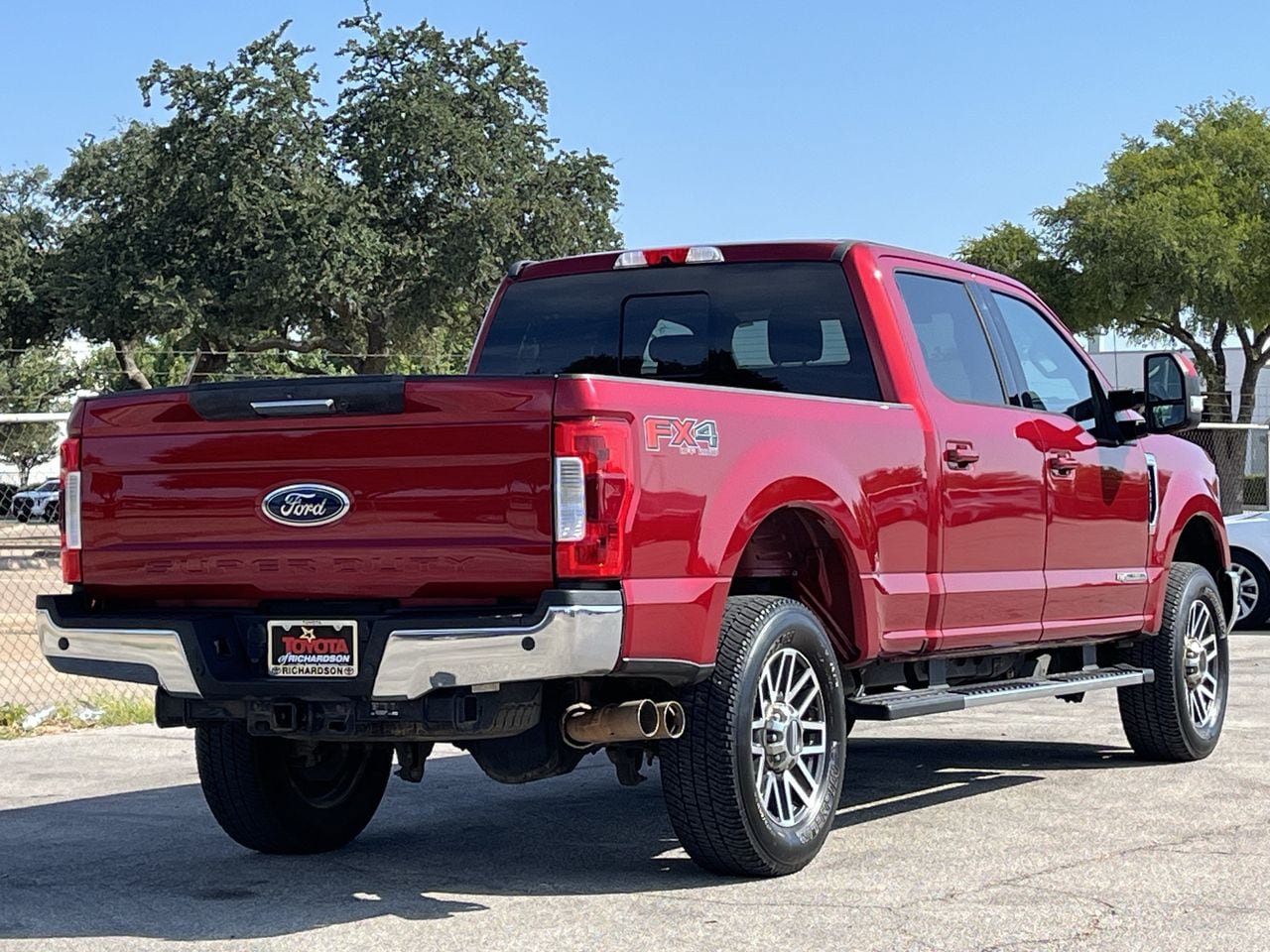 Used 2019 Ford F250 Lariat w/ Lariat Value Package AWD/4WD image 4