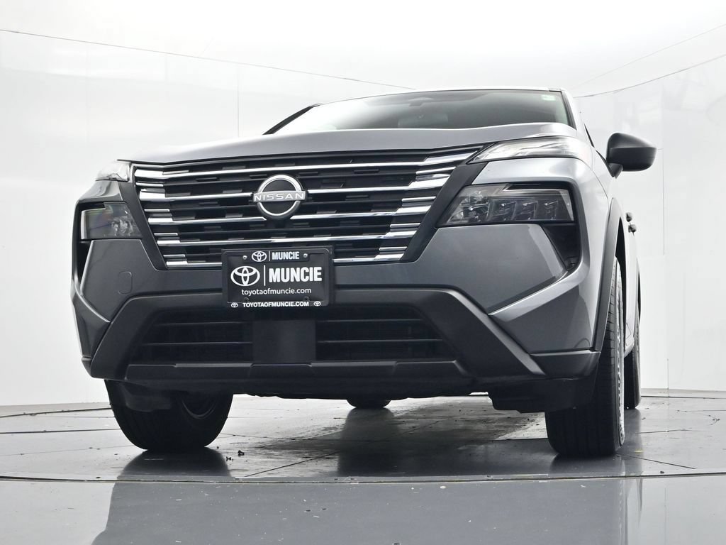Used 2024 Nissan Rogue S FWD image 44