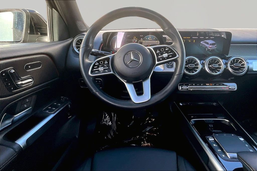 Used 2023 Mercedes-Benz GLB 250 image 8