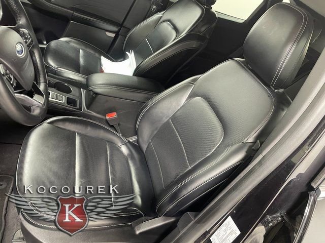 Used 2023 Ford Escape Platinum image 12