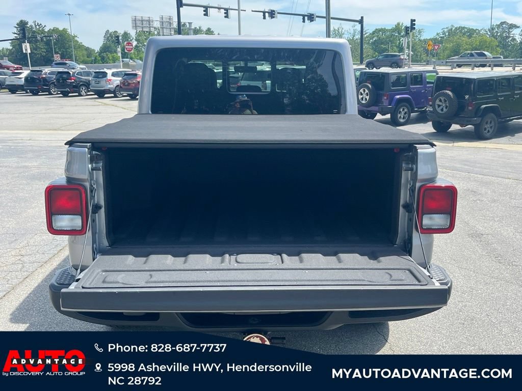 Used 2020 Jeep Gladiator Overland AWD/4WD image 28