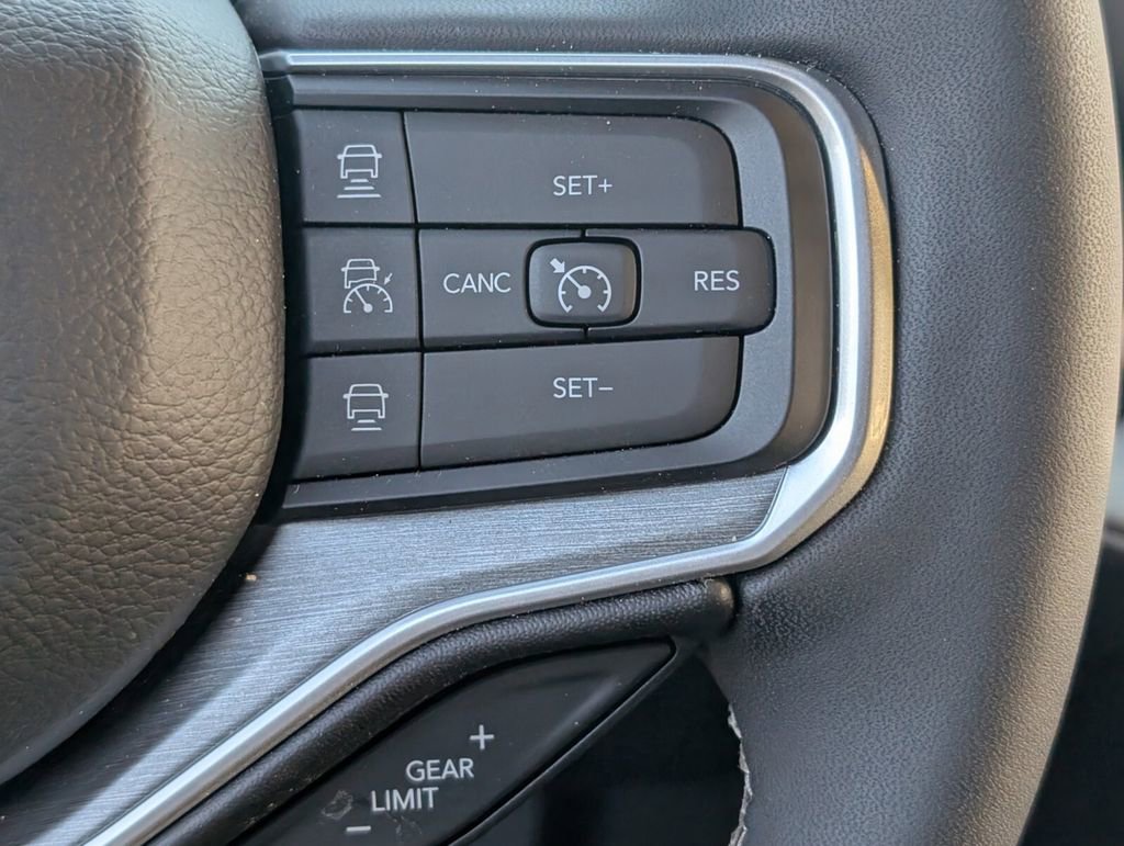 New 2025 Jeep Wagoneer 4WD w/ Convenience Group I image 22