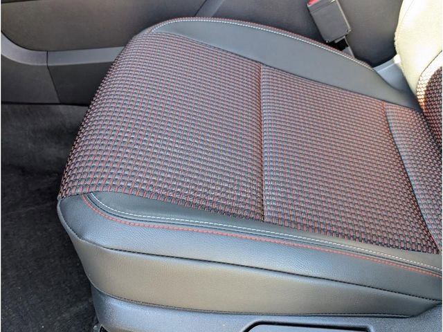 New 2026 Nissan Kicks SR image 25