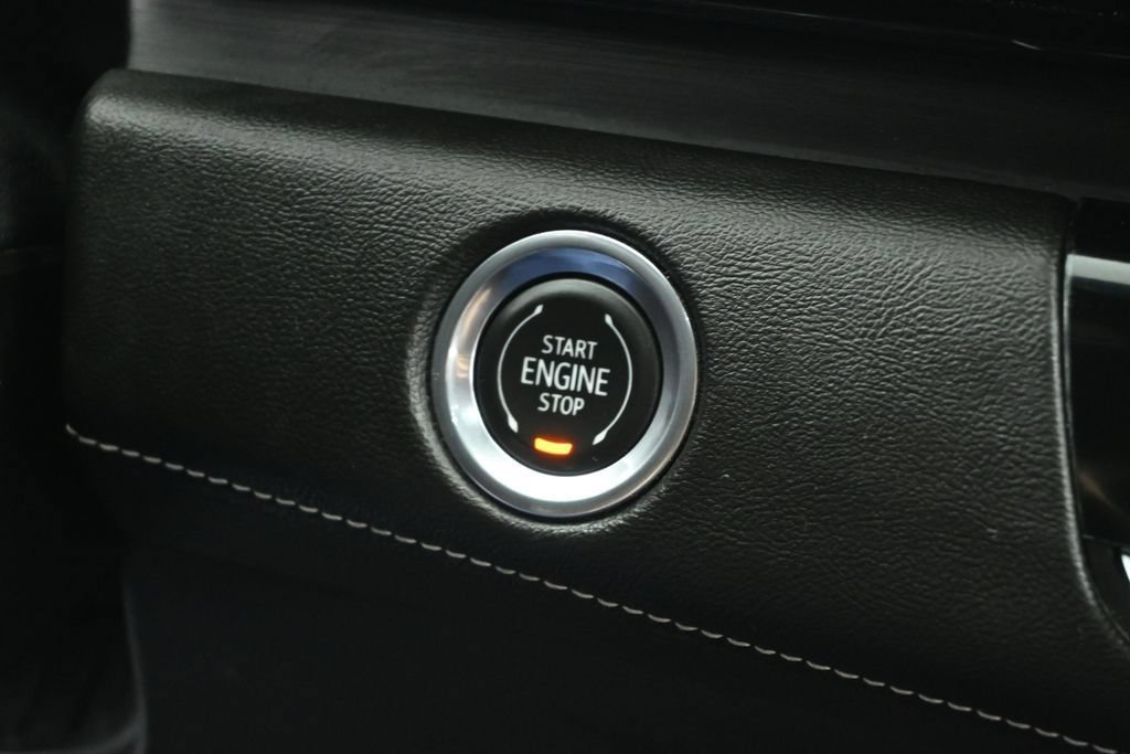 Used 2021 Cadillac Escalade ESV Luxury AWD/4WD image 18