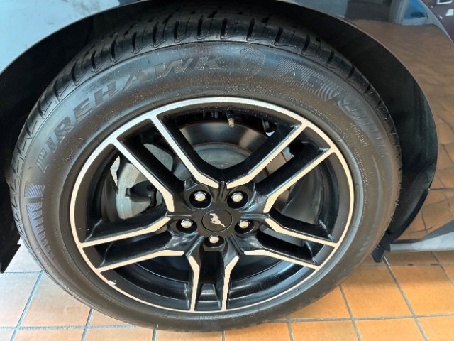 Used 2020 Ford Mustang Premium image 13