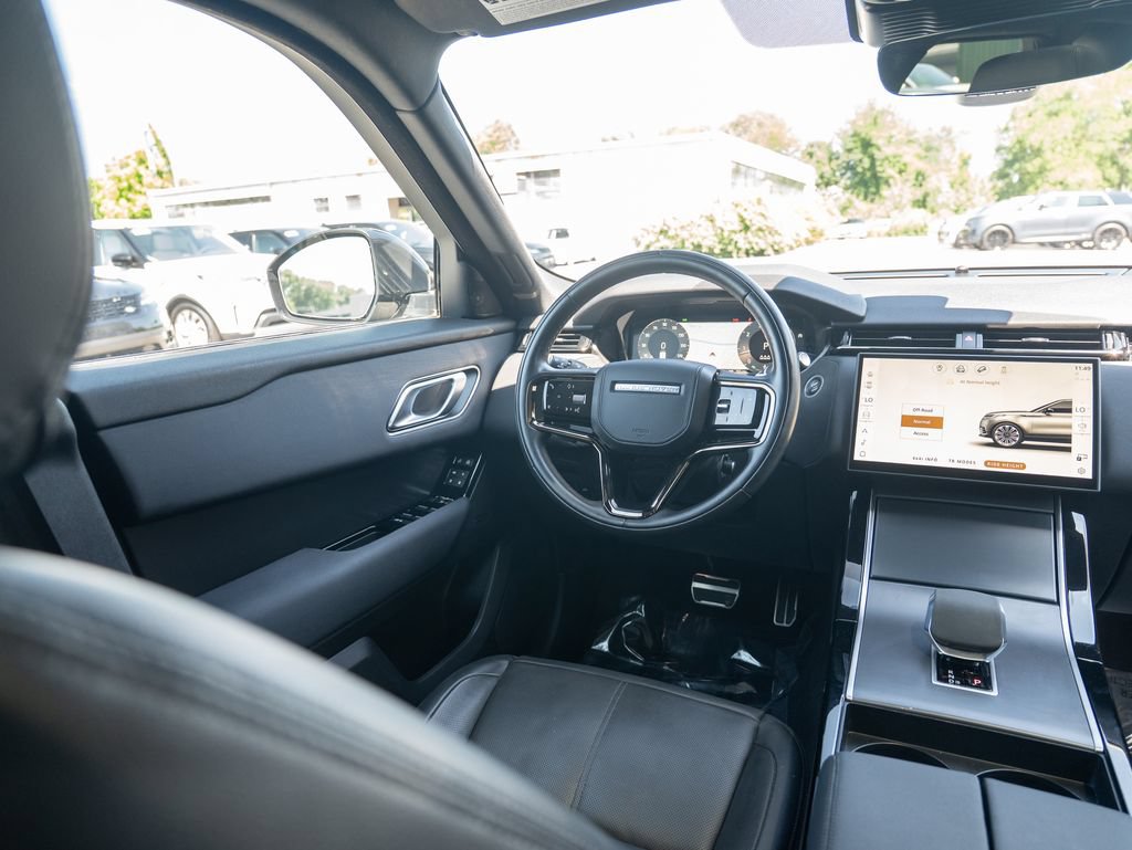 Certified 2024 Land Rover Range Rover Velar Dynamic SE AWD/4WD image 19
