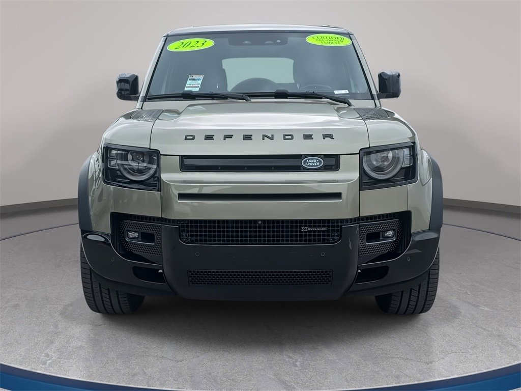 Used 2023 Land Rover Defender 110 X-Dynamic SE image 2