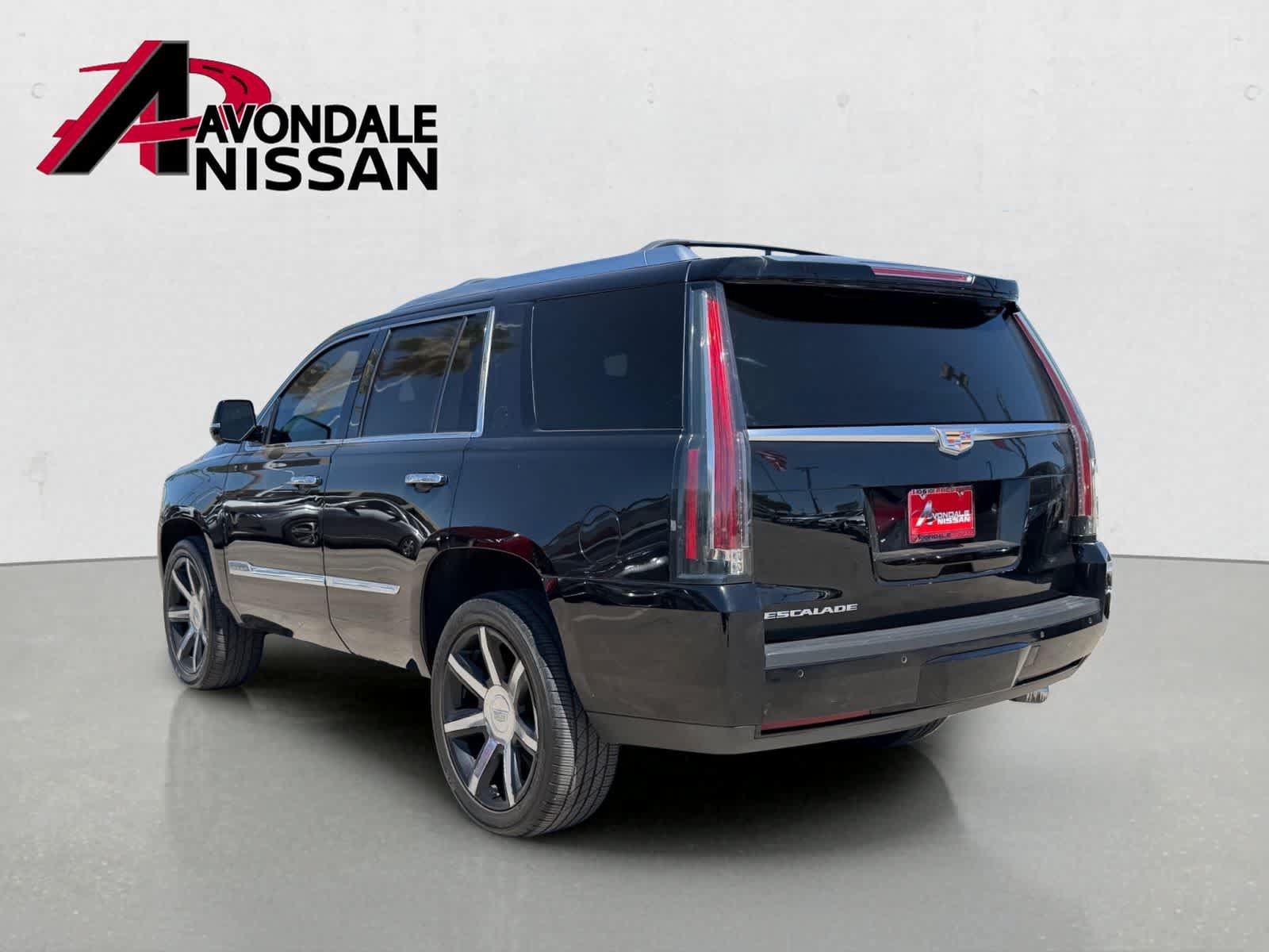 Used 2016 Cadillac Escalade Luxury AWD/4WD image 4