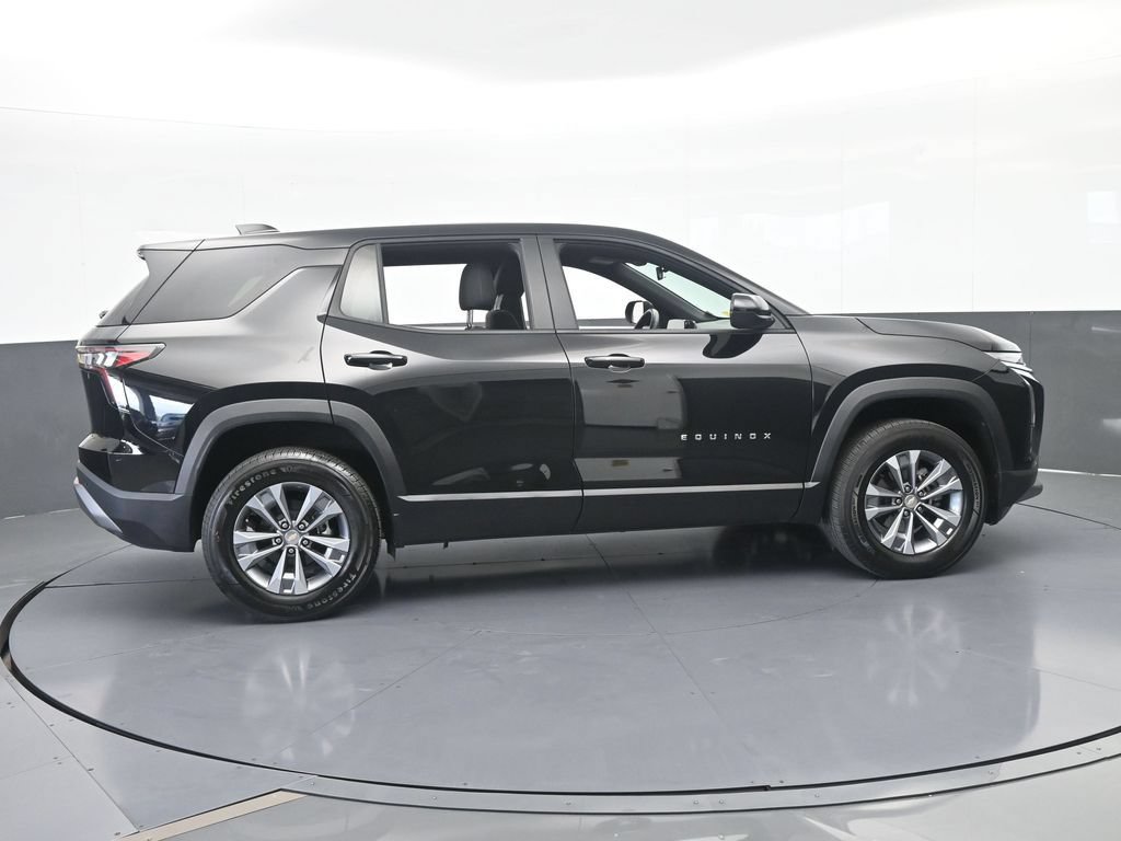 Used 2026 Chevrolet Equinox LT FWD image 7