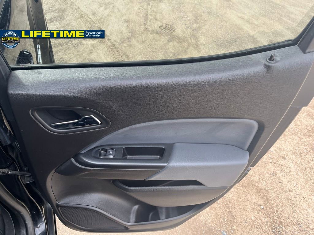 Used 2016 Chevrolet Colorado Z71 w/ Z71 Midnight Edition AWD/4WD image 31