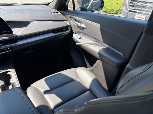 Used 2025 Cadillac XT4 Premium Luxury AWD/4WD image 31