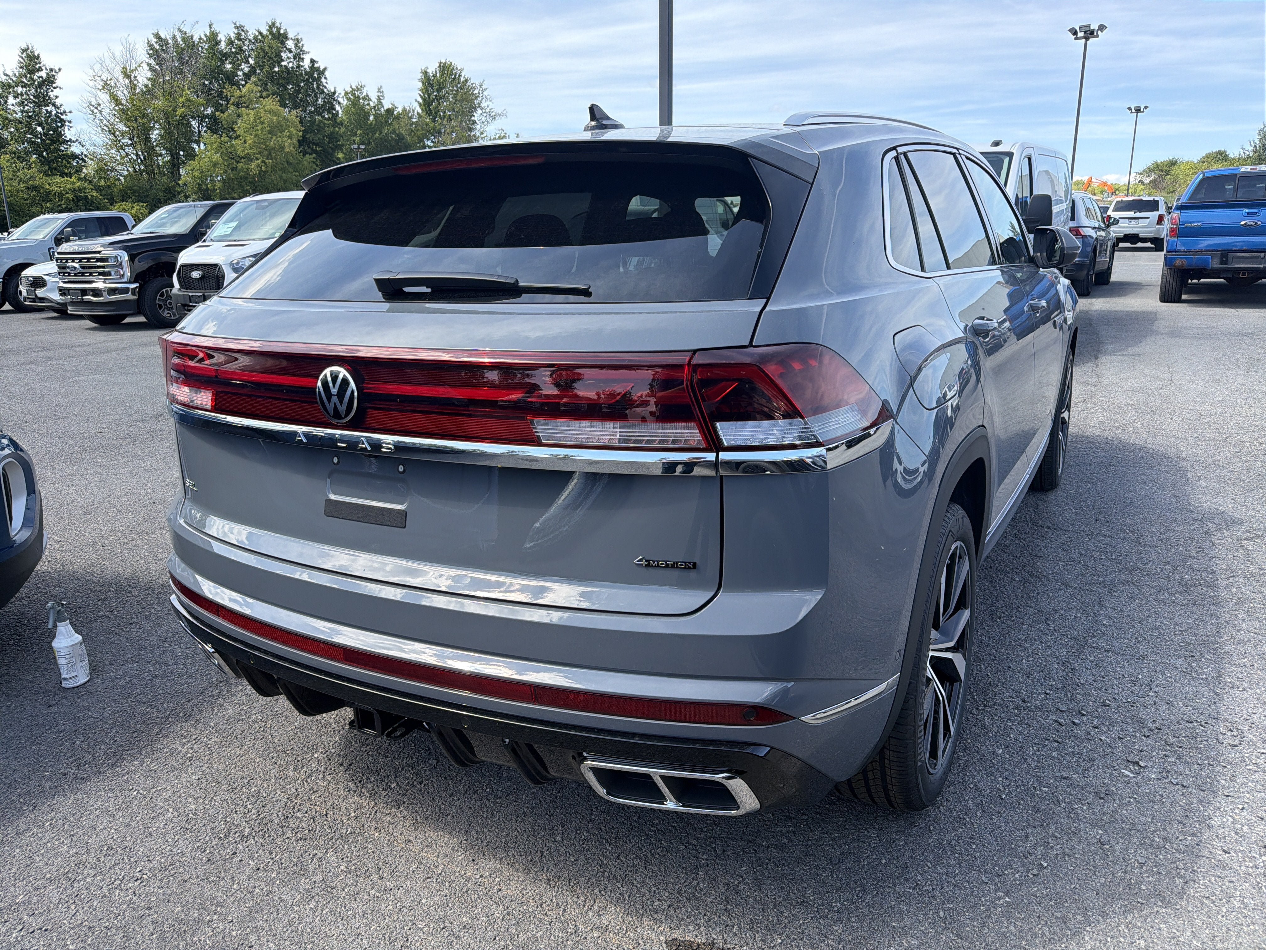 New 2026 Volkswagen Atlas Cross Sport SEL Premium R-Line AWD/4WD image 7